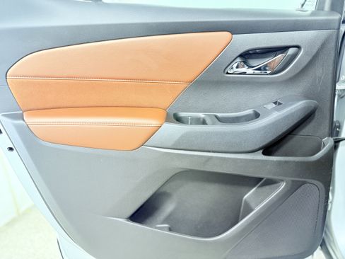 Used 2018 Chevrolet Traverse High Country image 24