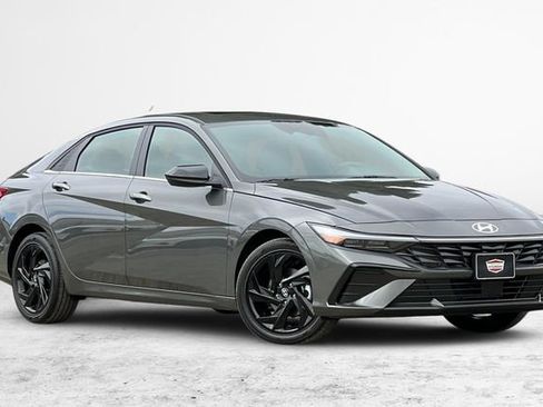 New 2026 Hyundai Elantra SEL Sport Premium FWD image 2