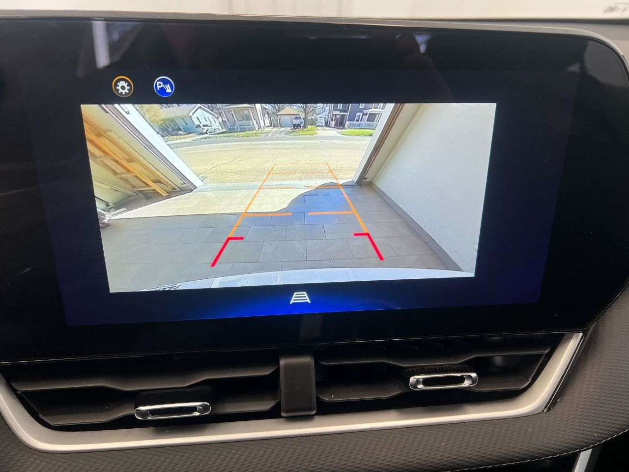 Used 2025 Chevrolet Equinox LT FWD image 69