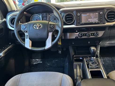 Used 2016 Toyota Tacoma SR5 w/ SR5 Appearance Package (SN) RWD image 24