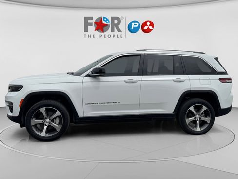 Used 2023 Jeep Grand Cherokee Limited image 2