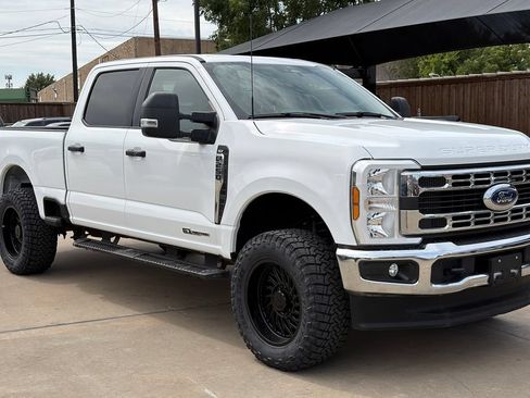 Used 2024 Ford F250 XLT w/ FX4 Off-Road Package AWD/4WD image 3