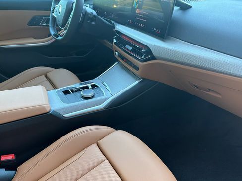 Used 2025 BMW 330i 330i w/ Premium Package image 19