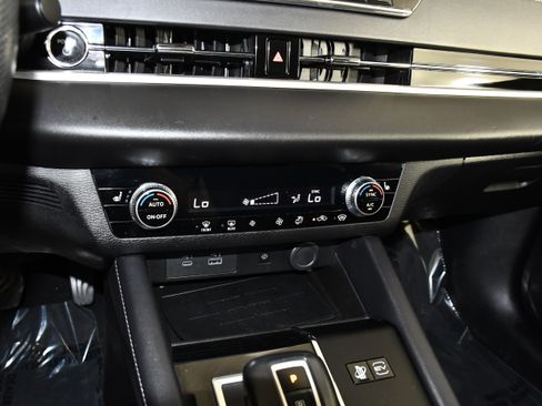 Used 2024 Mitsubishi Outlander SE AWD/4WD image 28