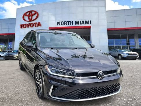 Used 2026 Volkswagen Jetta SE FWD image 1