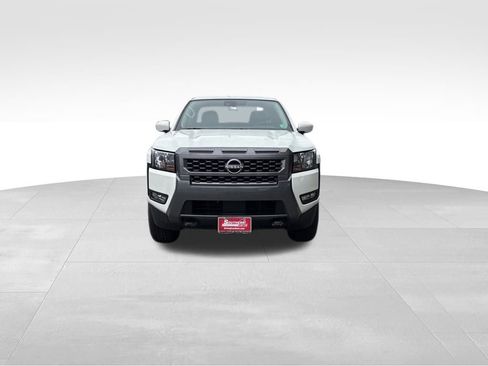 New 2025 Nissan Frontier SV w/ SV Convenience Package image 9