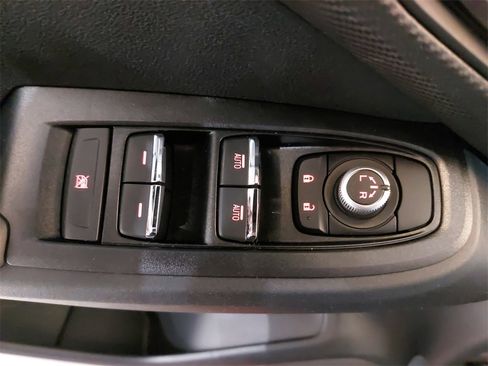 Certified 2025 Subaru Crosstrek 2.5i Limited image 26