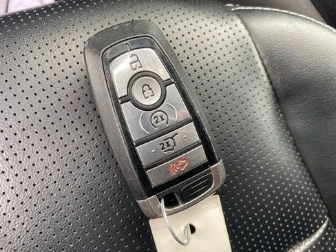 Used 2023 Ford Escape Platinum AWD/4WD image 20