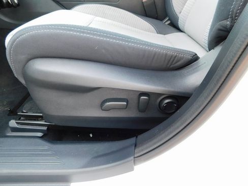 Used 2024 Subaru Outback Premium image 13