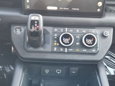 Used 2023 Land Rover Defender 110 V8 AWD/4WD image 20