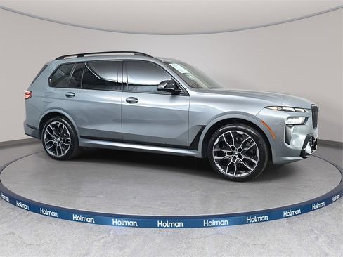 Used 2023 BMW X7 M60i w/ Executive Package image 4
