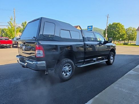 Used 2024 RAM 2500 Tradesman w/ Chrome Appearance Group AWD/4WD image 5