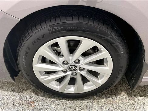 Used 2024 Toyota Camry SE image 35