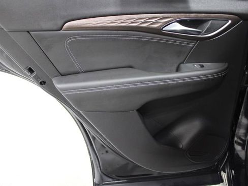 Used 2023 Buick Envision Avenir AWD/4WD image 22
