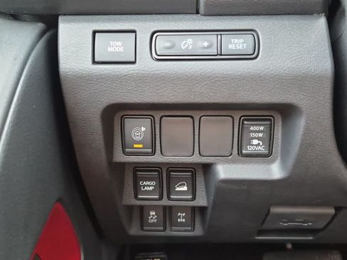 Used 2023 Nissan Frontier PRO-4X w/ Pro Convenience Package AWD/4WD image 17