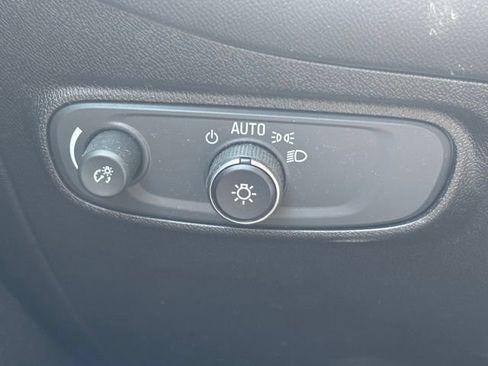 Used 2019 Chevrolet Equinox LT AWD/4WD image 24
