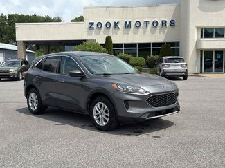 Certified 2022 Ford Escape SE w/ Cold Weather Package AWD/4WD video 1