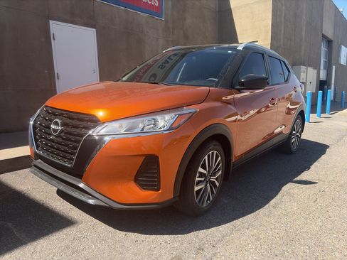 Used 2023 Nissan Kicks SV FWD image 6