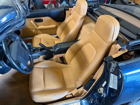 Used 1997 MAZDA MX-5 Miata STO-Edition Convertible 2D image 7