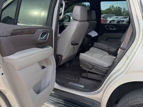 Used 2022 Chevrolet Tahoe LT w/ Luxury Package AWD/4WD image 23