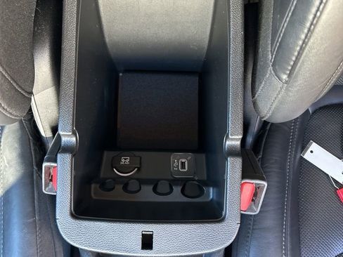 Used 2019 Jeep Cherokee Limited image 29