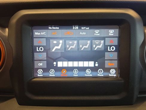 Used 2021 Jeep Gladiator Mojave AWD/4WD image 24