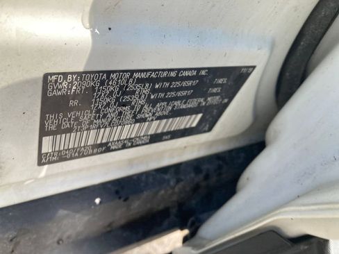 Used 2020 Toyota RAV4 XLE w/ Convenience Package image 39