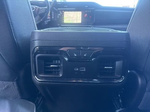 Used 2024 GMC Sierra 2500 AT4 w/ AT4 Premium Plus Package AWD/4WD image 12
