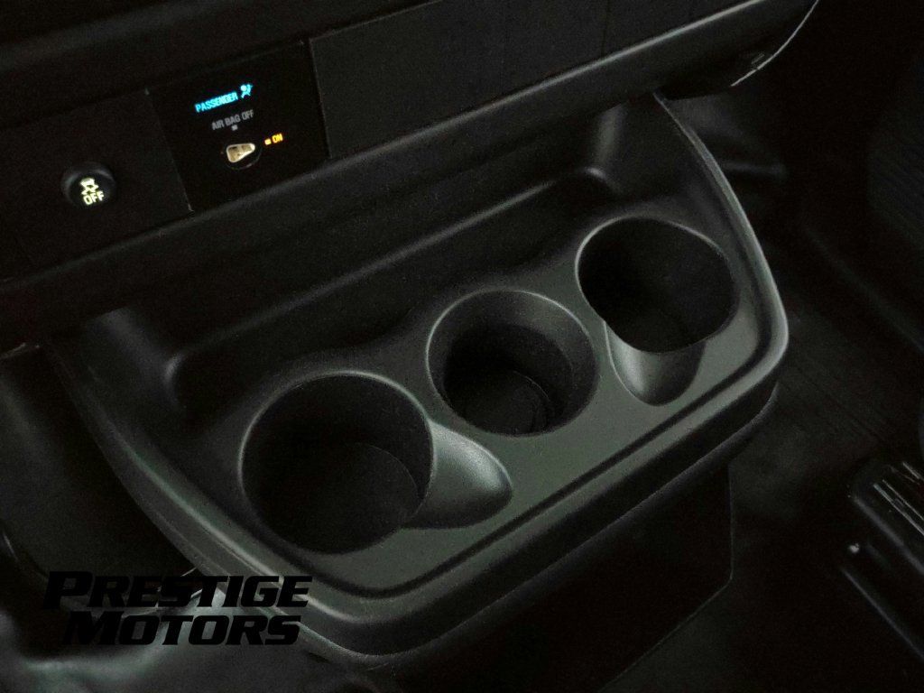Used 2014 Chevrolet Express 2500 Extended RWD image 17