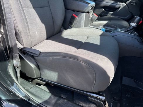 Used 2020 Jeep Wrangler Unlimited Sport AWD/4WD image 23