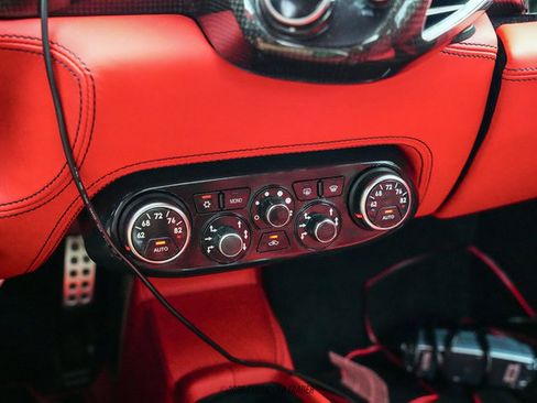 Used 2012 Ferrari 458 Italia Coupe RWD image 30