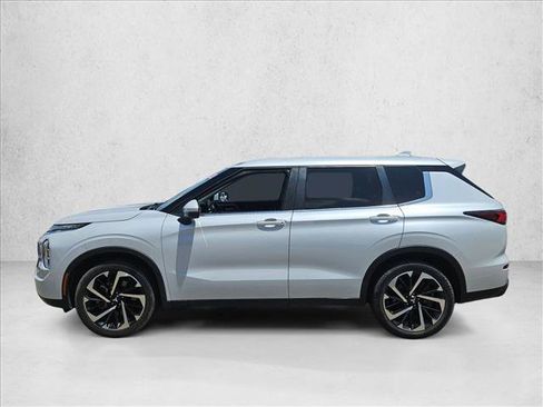 Used 2022 Mitsubishi Outlander ES AWD/4WD image 9