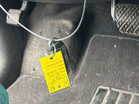 Used 2018 Nissan Pathfinder SV FWD image 15