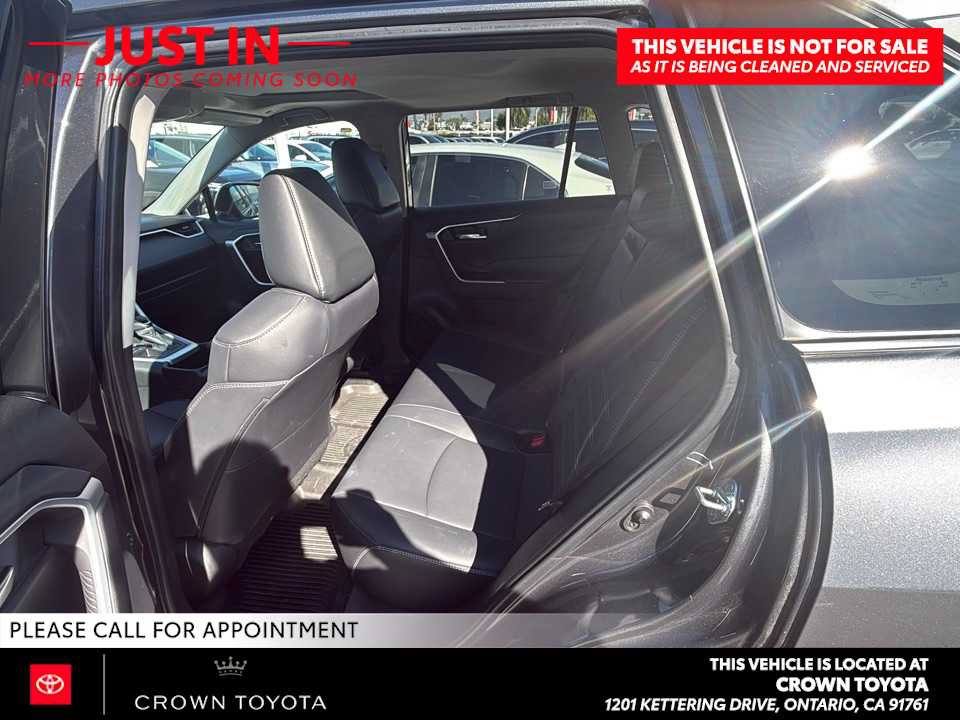 Used 2023 Toyota RAV4 XLE Premium FWD image 9