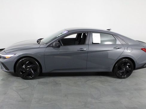 Used 2026 Hyundai Elantra Sport FWD image 14