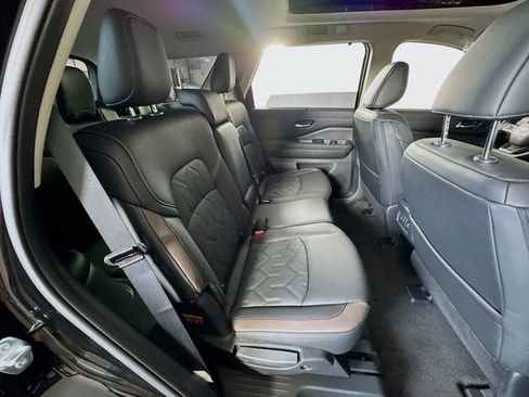 New 2026 Nissan Pathfinder Platinum w/ Cargo Package AWD/4WD image 26