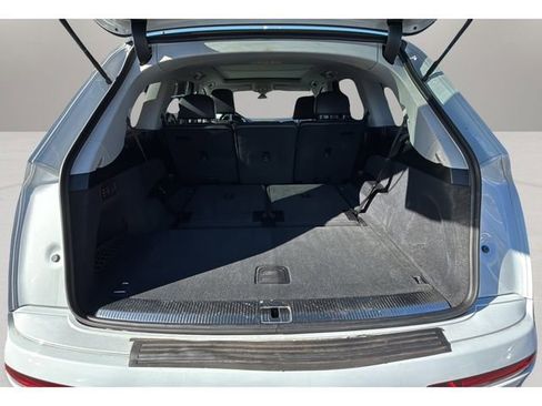 Used 2019 Audi Q7 2.0T Premium w/ Cold Weather Package image 32