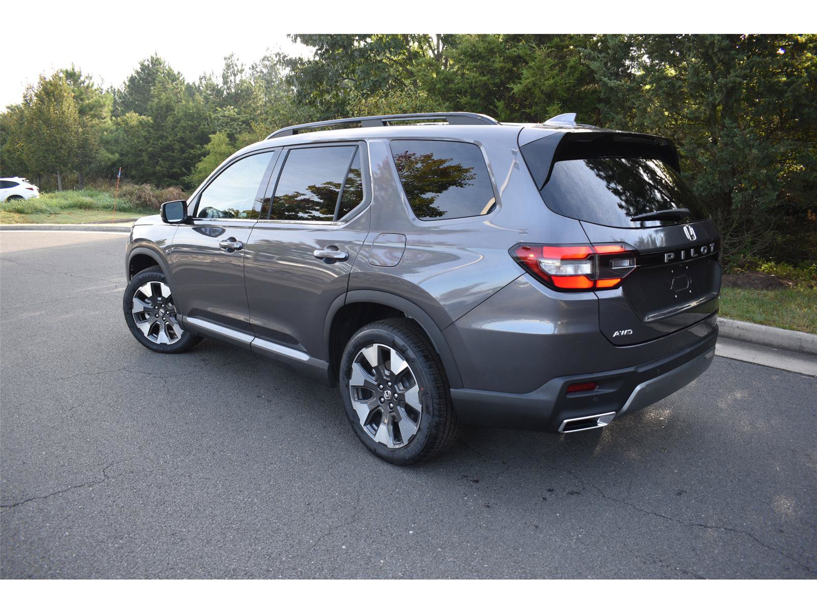 New 2026 Honda Pilot Touring image 5