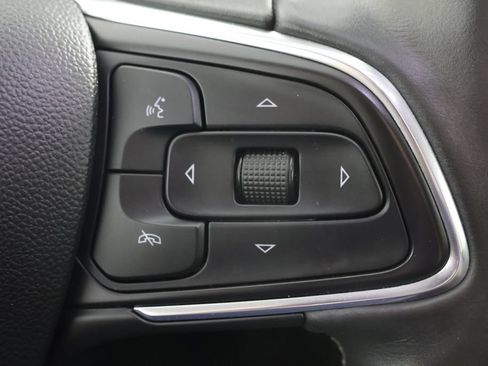 Used 2023 Buick Envision Essence AWD/4WD image 12