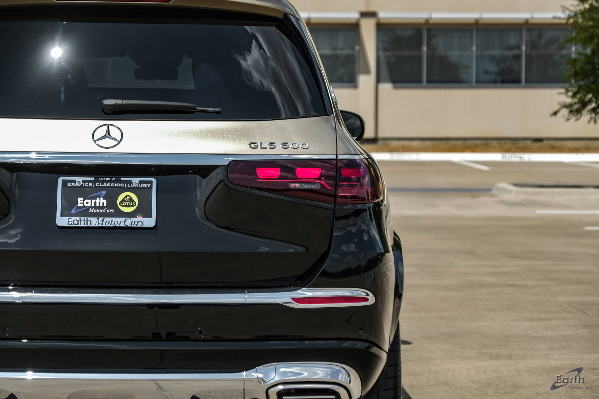 Used 2024 Mercedes-Benz Maybach GLS 600 4MATIC image 15
