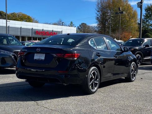 New 2025 Nissan Sentra SV image 3
