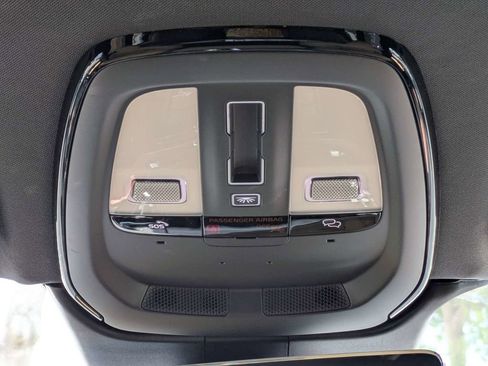 Certified 2023 Volvo XC60 B5 Ultimate w/ Protection Package Premier AWD/4WD image 23