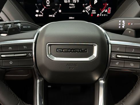 Used 2026 GMC Yukon Denali w/ Sun & Power Step Package image 25