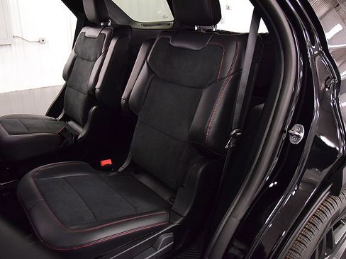 New 2026 Ford Explorer ST image 32