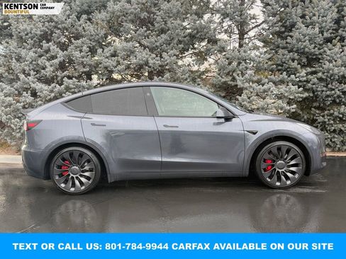 Used 2023 Tesla Model Y Performance image 10