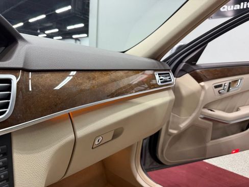 Used 2014 Mercedes-Benz E 350 4MATIC Sedan image 54