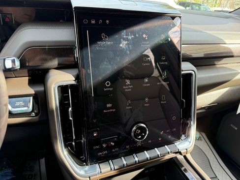 New 2026 GMC Yukon Elevation image 34