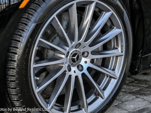 Used 2023 Mercedes-Benz S 580 4MATIC Sedan w/ AMG Line image 5