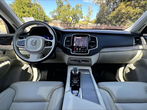 Used 2024 Volvo XC90 T8 Ultimate w/ Protection Package Premier AWD/4WD image 18