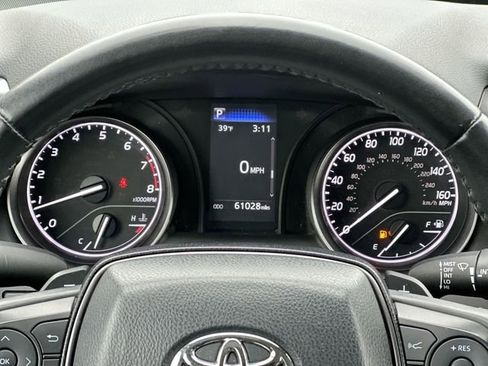 Used 2023 Toyota Camry SE image 12
